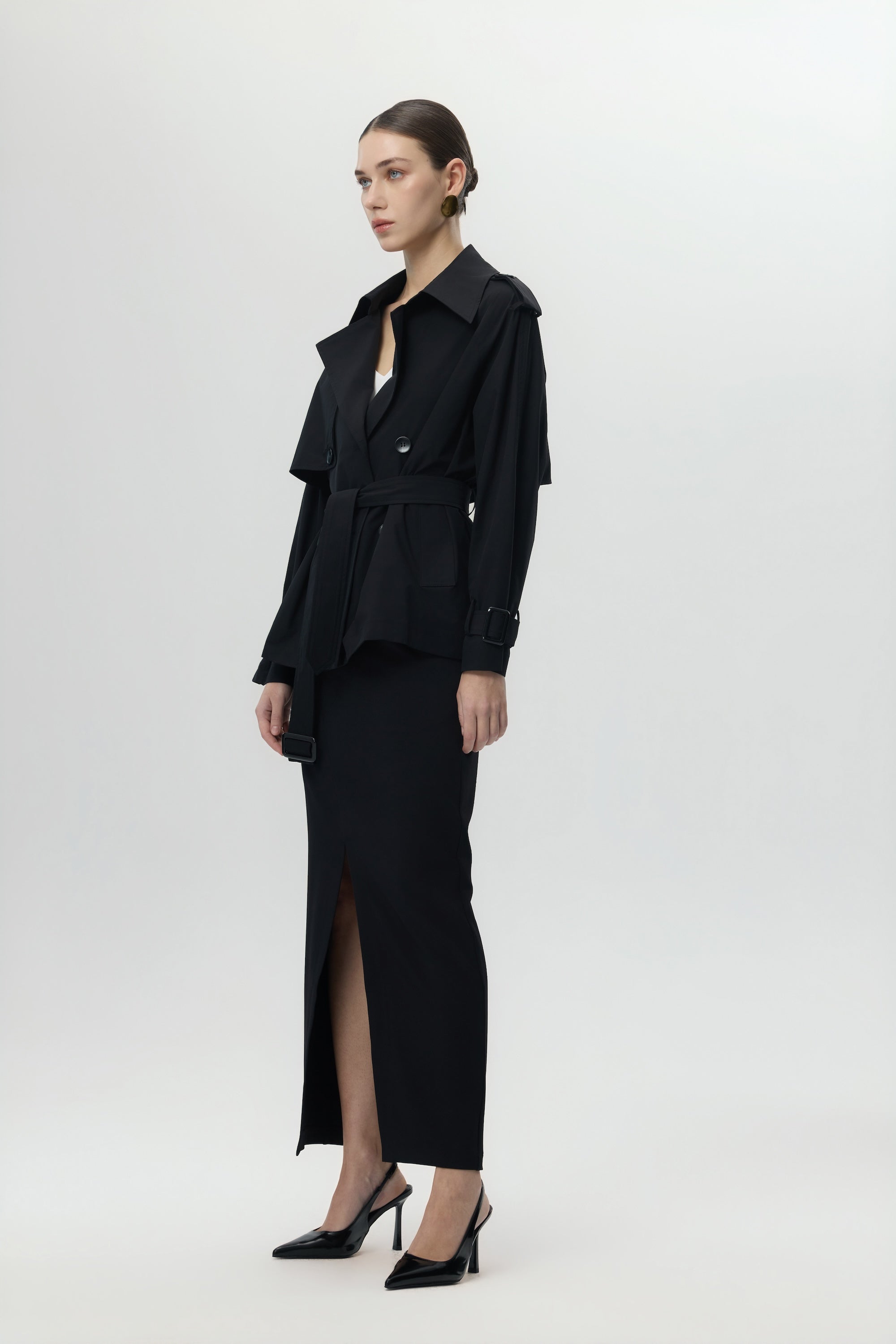 Lightweight Outerwear Crafted for Sophisticated Spring Style