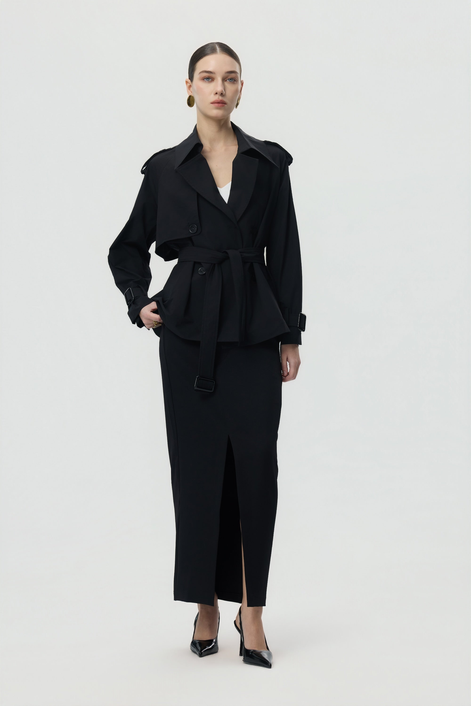 Lightweight Outerwear Crafted for Sophisticated Spring Style